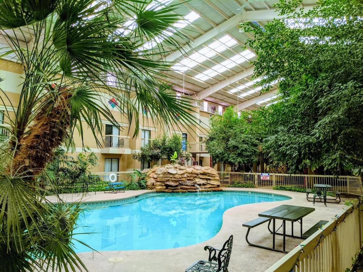 Atrium Inn Fort Stockton Dış mekan fotoğraf